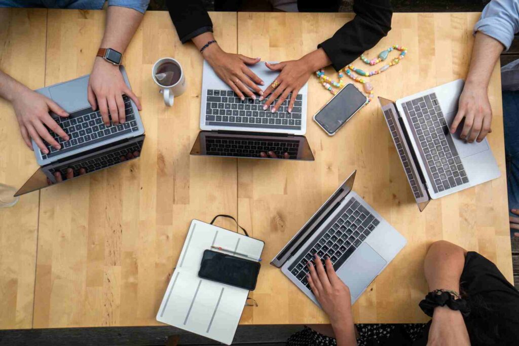Top E-Commerce Platforms for Your Business in 2025 – Choose the Best with Samanvi Technologies